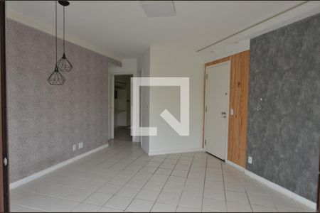 Sala  de apartamento para alugar com 2 quartos, 100m² em Recreio dos Bandeirantes, Rio de Janeiro
