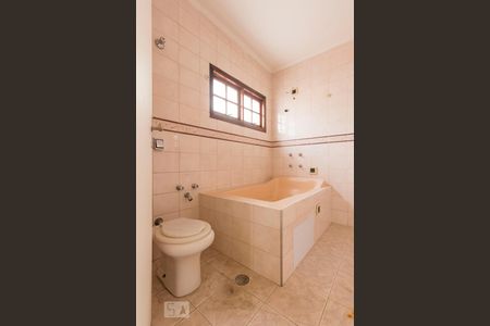 Casa à venda com 400m², 4 quartos e 5 vagasSuíte - Quartos 1 e 2