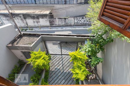 Casa à venda com 400m², 4 quartos e 5 vagasVista