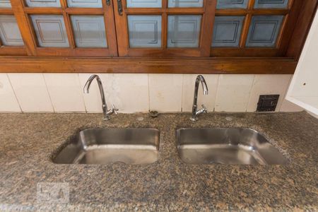 Casa à venda com 400m², 4 quartos e 5 vagasCozinha