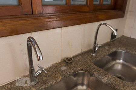 Casa à venda com 400m², 4 quartos e 5 vagasCozinha