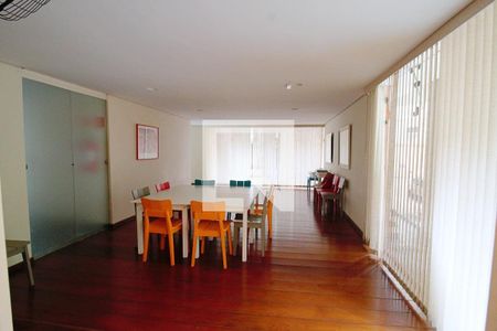 Apartamento para alugar com 45m², 1 quarto e 1 vaga Apartamento para alugar com 45m², 1 quarto e 1 vagaÁrea comum - Salão de festas