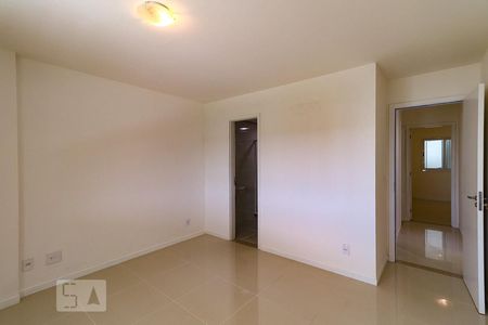 Apartamento à venda com 115m², 3 quartos e 2 vagas Apartamento à venda com 115m², 3 quartos e 2 vagasSuíte
