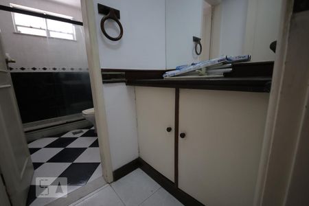 Banheiro de apartamento para alugar com 3 quartos, 100m² em Icaraí, Niterói