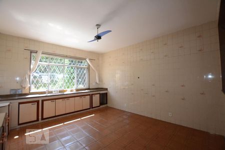 Apartamento para alugar com 700m², 3 quartos e 2 vagasCozinha