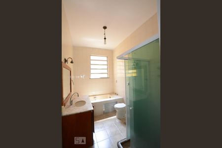 Apartamento para alugar com 700m², 3 quartos e 2 vagasBanheiro da suite 1