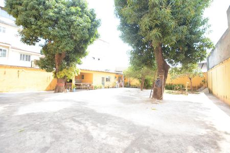 Apartamento para alugar com 700m², 3 quartos e 2 vagasQuintal