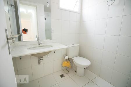 Banheiro de apartamento à venda com 2 quartos, 50m² em Parque Erasmo Assunção, Santo André