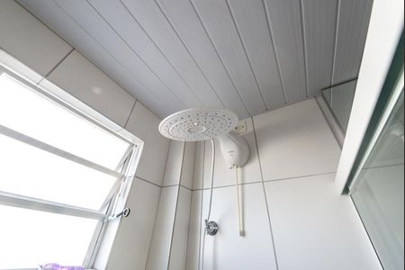 Banheiro de apartamento para alugar com 2 quartos, 60m² em Roçado, São José