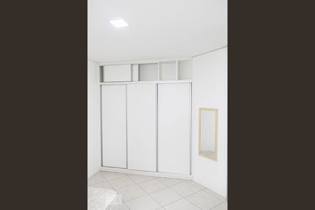 Apartamento à venda com 49m², 1 quarto e sem vagaQuarto 1 - armários