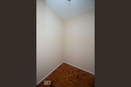 Apartamento à venda com 75m², 2 quartos e sem vaga Apartamento à venda com 75m², 2 quartos e sem vagaQuarto de Serviço