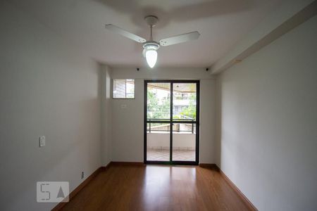 Suíte de apartamento para alugar com 3 quartos, 112m² em Recreio dos Bandeirantes, Rio de Janeiro