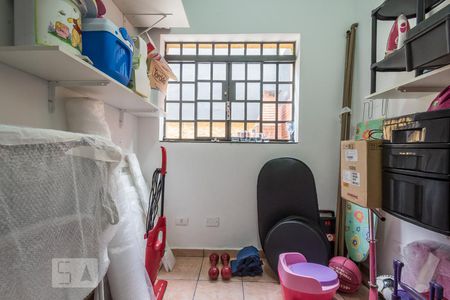 Casa à venda com 200m², 4 quartos e 2 vagas Casa à venda com 200m², 4 quartos e 2 vagasQuarto de Serviço