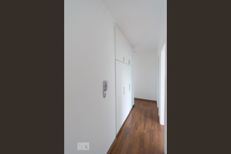Apartamento para alugar com 178m², 3 quartos e 3 vagas Apartamento para alugar com 178m², 3 quartos e 3 vagasRoupeiro