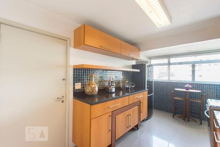 Apartamento à venda com 110m², 2 quartos e 1 vaga Apartamento à venda com 110m², 2 quartos e 1 vagaCozinha