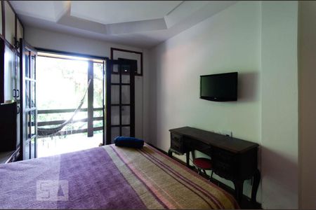 Casa à venda com 250m², 4 quartos e 2 vagas Casa à venda com 250m², 4 quartos e 2 vagasQuarto 1