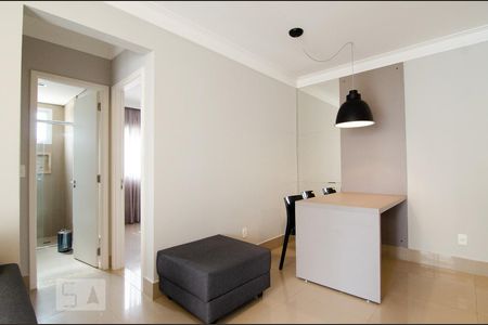 Sala de apartamento para alugar com 2 quartos, 58m² em Cambuí, Campinas