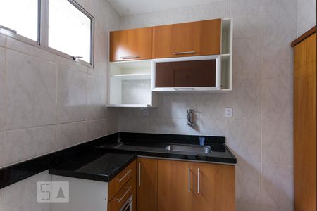 Cozinha de apartamento para alugar com 2 quartos, 59m² em Castelo, Belo Horizonte