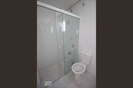 banheiro de apartamento para alugar com 1 quarto, 35m² em Jardim Japão, São Paulo