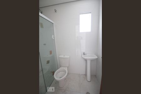 banheiro  de apartamento para alugar com 1 quarto, 35m² em Jardim Japão, São Paulo