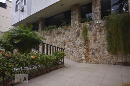 Apartamento para alugar com 98m², 2 quartos e 1 vagaRampa de Acesso na entrada