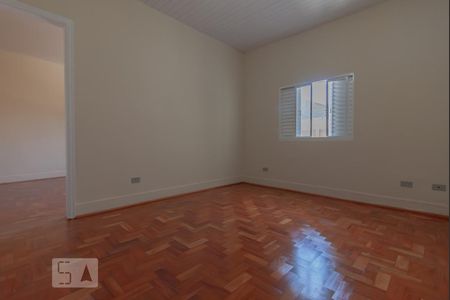 Quarto 1 de casa para alugar com 2 quartos, 100m² em Vila Firmiano Pinto, São Paulo