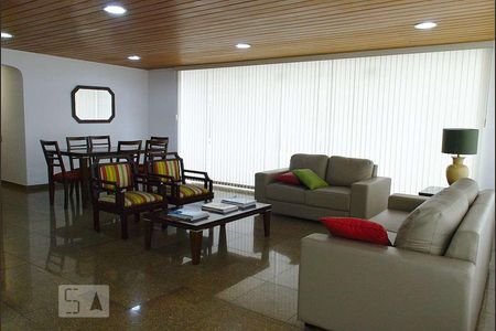Apartamento à venda com 145m², 4 quartos e 3 vagas Apartamento à venda com 145m², 4 quartos e 3 vagasSalão de Festas