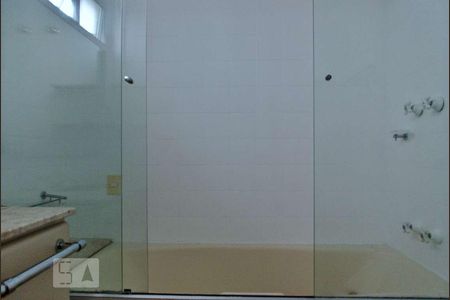 Apartamento à venda com 145m², 4 quartos e 3 vagas Apartamento à venda com 145m², 4 quartos e 3 vagasBanheiro Suite