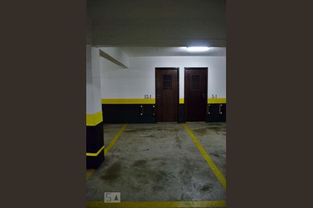 Apartamento à venda com 145m², 4 quartos e 3 vagas Apartamento à venda com 145m², 4 quartos e 3 vagasGaragem