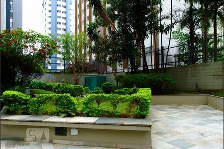 Apartamento à venda com 145m², 4 quartos e 3 vagas Apartamento à venda com 145m², 4 quartos e 3 vagasÁrea Comum