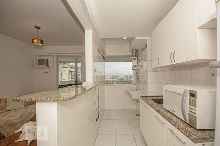 Apartamento à venda com 68m², 2 quartos e 1 vagaCozinha e Área de Serviço