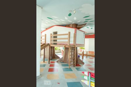 Apartamento à venda com 68m², 2 quartos e 1 vagaÁrea Comum - Playground