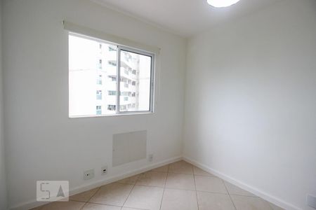 Quarto de apartamento para alugar com 2 quartos, 65m² em Recreio dos Bandeirantes, Rio de Janeiro