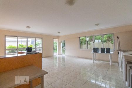 Apartamento à venda com 82m², 3 quartos e 2 vagasSalão de festas