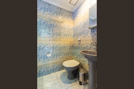 Banheiro de casa à venda com 2 quartos, 167m² em Vila Caju, São Paulo