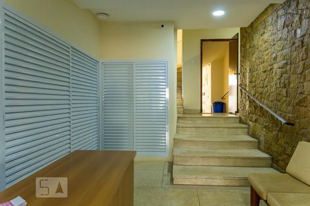 Apartamento para alugar com 68m², 2 quartos e 1 vagaHall de entrada