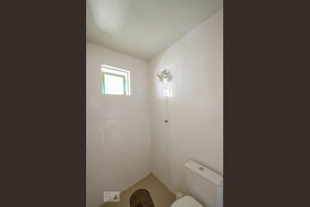 Casa para alugar com 427m², 6 quartos e 6 vagasBanheiro de Serviço