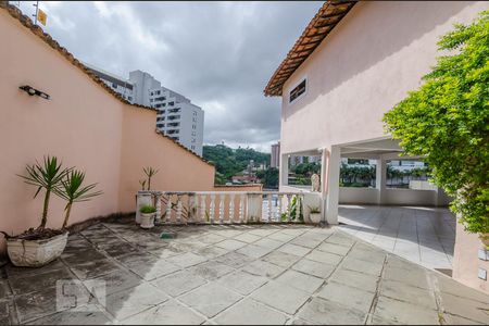 Casa para alugar com 427m², 6 quartos e 6 vagasGaragem