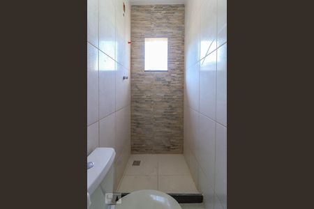 Banheiro de apartamento para alugar com 1 quarto, 31m² em Jacarepaguá, Rio de Janeiro