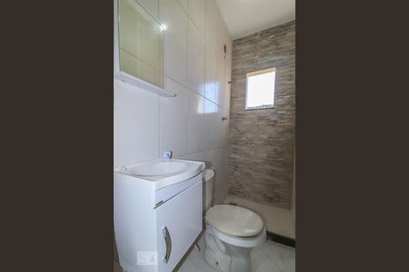 Banheiro de apartamento para alugar com 1 quarto, 31m² em Jacarepaguá, Rio de Janeiro