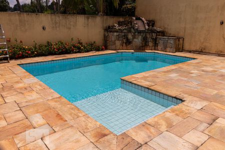 Casa de condomínio à venda com 600m², 4 quartos e 6 vagas Casa de condomínio à venda com 600m², 4 quartos e 6 vagasQuintal