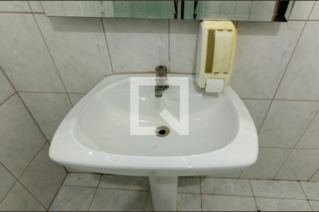 Casa à venda com 225m², 3 quartos e sem vaga Casa à venda com 225m², 3 quartos e sem vagaBanheiro