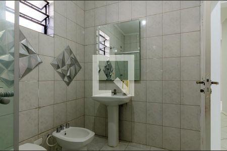 Casa à venda com 225m², 3 quartos e sem vaga Casa à venda com 225m², 3 quartos e sem vagaBanheiro