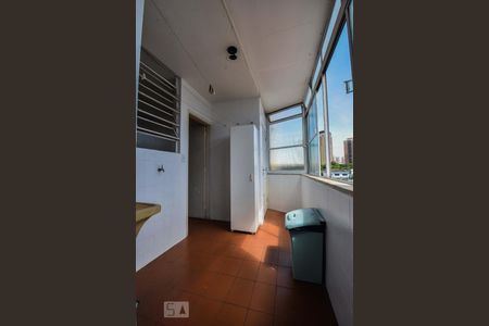 Apartamento à venda com 90m², 3 quartos e sem vaga Apartamento à venda com 90m², 3 quartos e sem vagaLavanderia