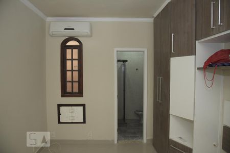 Casa de condomínio à venda com 112m², 2 quartos e 3 vagasQuarto 2 