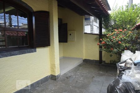 Casa de condomínio à venda com 112m², 2 quartos e 3 vagasVaranda da Sala
