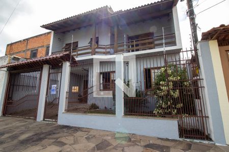 Casa à venda com 340m², 4 quartos e 3 vagas Casa à venda com 340m², 4 quartos e 3 vagasFachada
