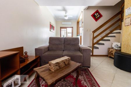 Sala de casa para alugar com 3 quartos, 146m² em Jardim Itu Sabará, Porto Alegre