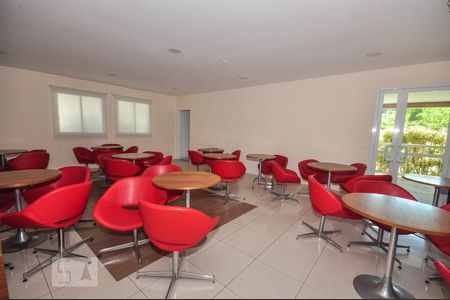 Apartamento para alugar com 66m², 2 quartos e 2 vagas