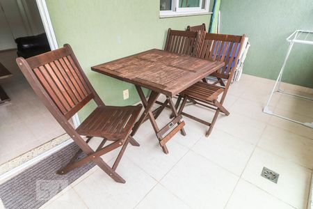 Apartamento para alugar com 66m², 2 quartos e 2 vagas